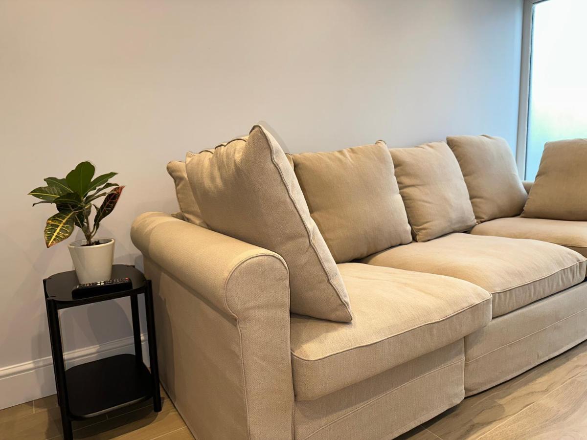서턴 Little Vine - Beautiful Ground Floor Flat In South London 아파트 외부 사진